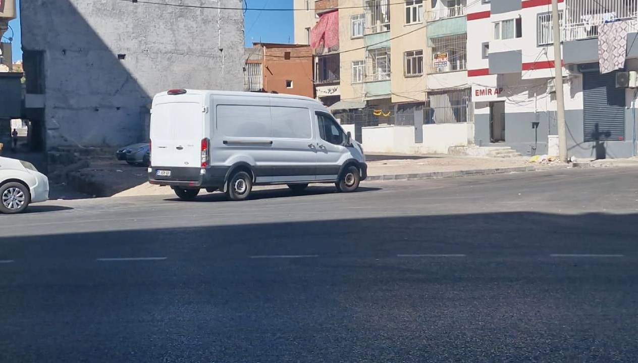 cocuklarinin gozu onunde bicaklanarak olduruldu 51cZ6L7T