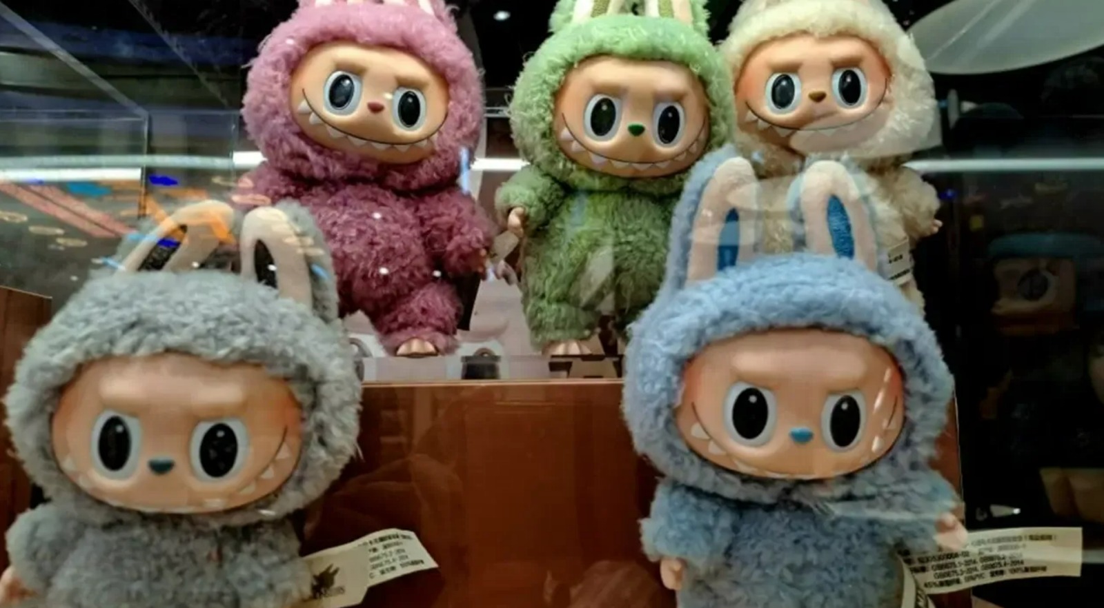 labubu bebekleri icin ruhunu satti saka gibi olay cOCbrGph