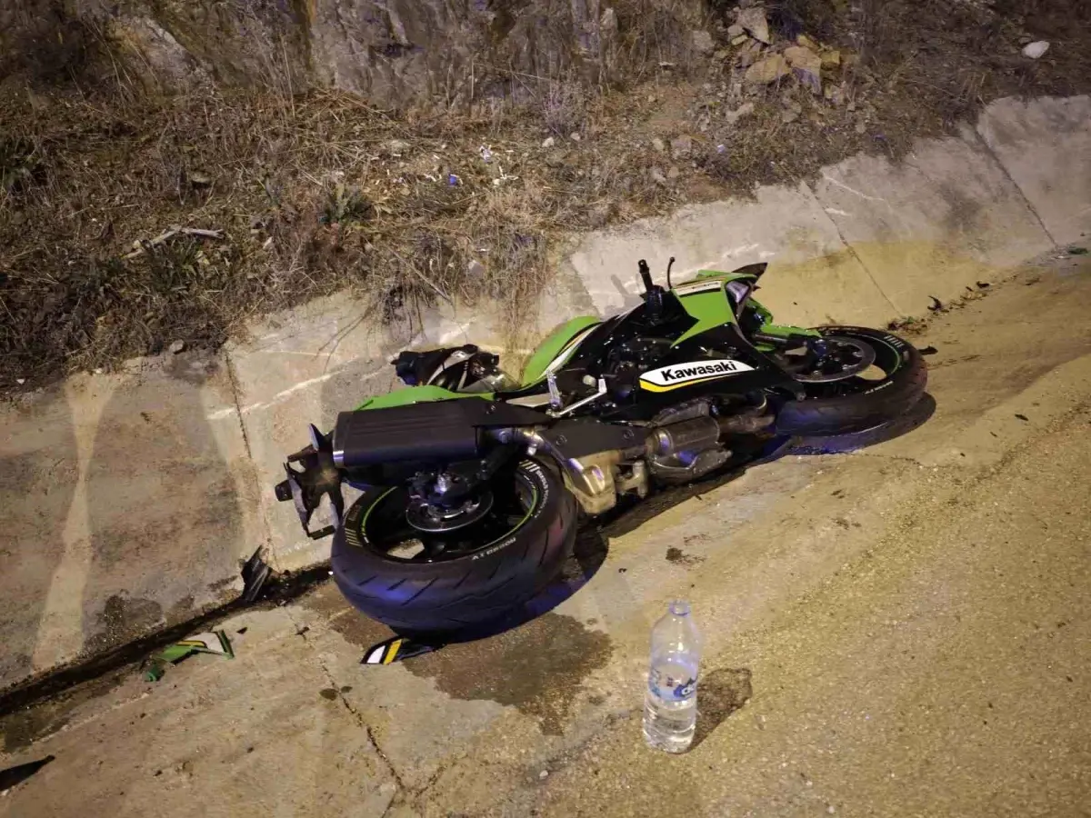 bilecikte motosiklet ile hafif ticari arac carpisti 1 yarali OvSSMfri