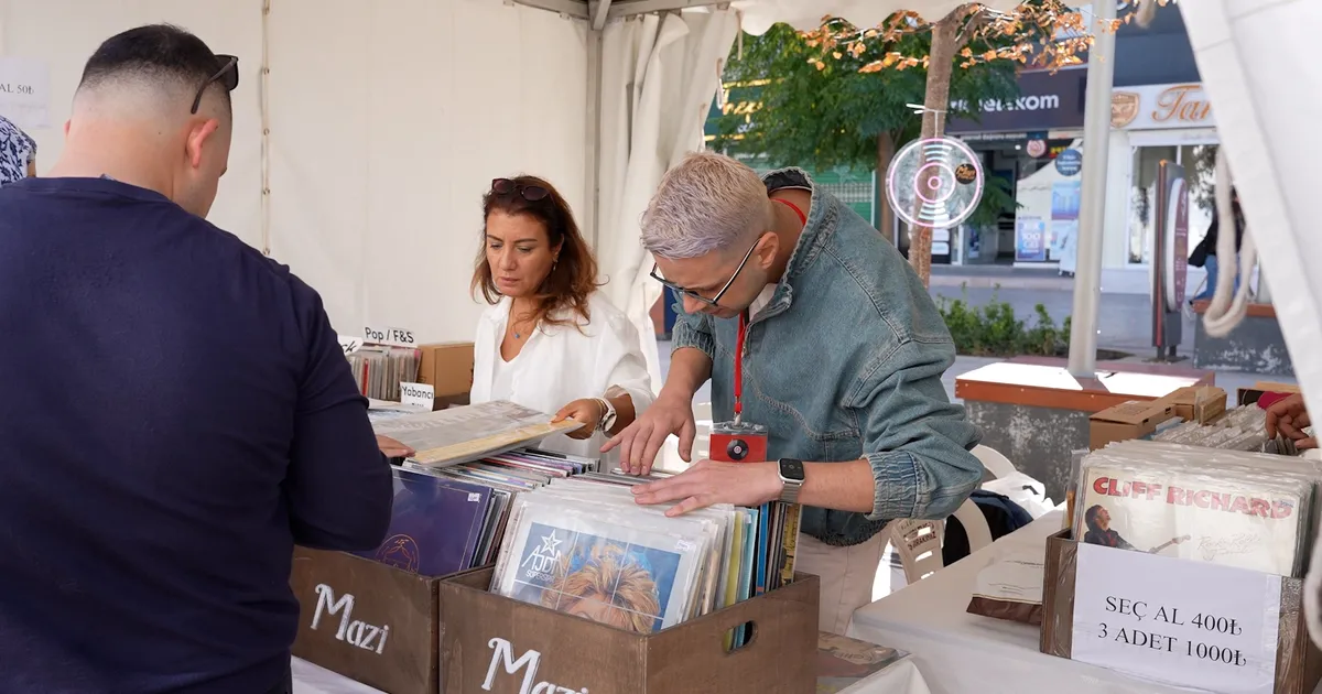 istanbul maltepede muzik tutkunlari bulustu aBttr6O5