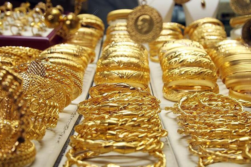 Altın Fiyatları Düşüşe Geçti: Son İki Ayın En Düşük Seviyeleri Görüldü