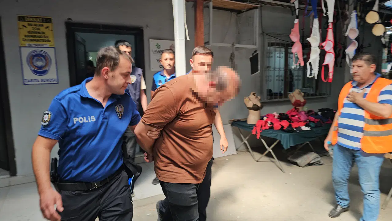 Pazar yerinde kadinlarin goruntulerini ceken erkek gozaltina alindi KY3zecXF